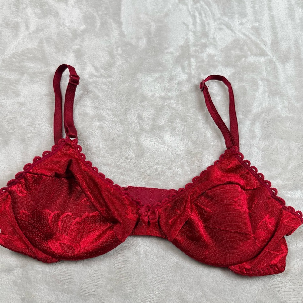 Vintage Victoria’s Secret Red Satin Lace Bra 34B Y2K Sheer Unlined Underwire